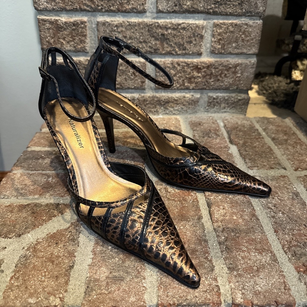 Naturalizer Snake Print Pointed Toe Ankle Strap Heels Women's Size 9M #287